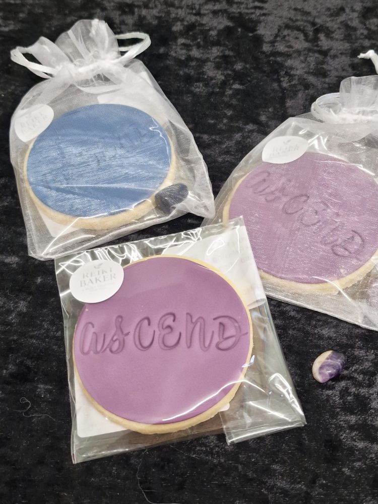personalised-reiki-infused-biscuits-retreats-events-wellbeing-spiritual